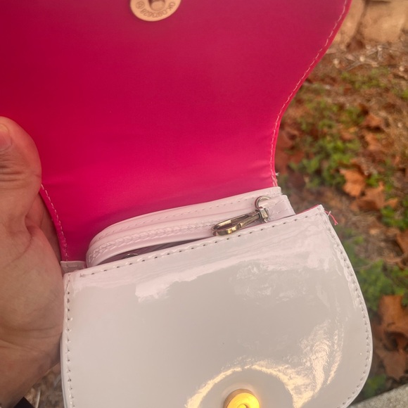 Hello Kitty Quilted Bag - Picture 3 of 5